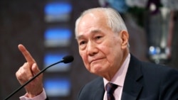 Thailand's former Prime Minister Anand Panyarachun speaks at an event organized by the Foreign Correspondents' Club of Thailand (FCCT) on March 23, 2016.