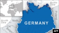 Tàu chở acid bị lật trên sông Rhine ở Đức