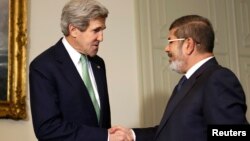 Davlat kotibi Jon Kerri, Misr rahbari Muhammad Mursiy