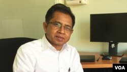 លោក អ៊ិន សួន ​ពលរដ្ឋ​ខ្មែរ​ក្នុង​រដ្ឋកាលីហ្វ័ញ៉ា​។