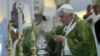 Paus Benediktus Imbau Perdamaian di Timur Tengah