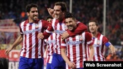 Madridin “Atletiko” komandasının forması üzərində təsvir olunmuş “Azerbaijan Land of Fire” (“Azərbaycan – odlar diyarı) emblemi