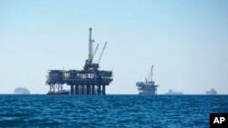 Trump zotohet të anulojë vendimin mbi ndalimin e shpimeve të naftës dhe të gazit në det 