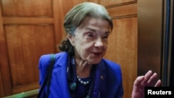 دایان فاینستاین، سناتور فقید دموکرات از کالیفرنیا و باسابقه‌ترین سناتور زن در تاریخ ایالات متحده آمریکا