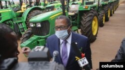 U.S. Ambassador Brian Nichols talks to reporters at an event in Harare, June 26, 2020. (Photo: Columbus Mavhunga/VOA) 