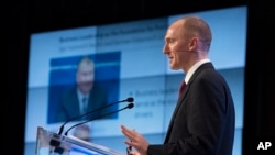 Carter Page, smantan penasihat kebijakan luar negeri Trump, menyampaikan pidato di konferensi pers di kantor berita RIA Novosti, Moskow, Rusia, 12 Desember 2016 (Foto: dok).