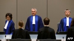 Le juge président de la CPI, Robert Fremr, dans la salle d'audience de la Cour pénale internationale (CPI) à la Haye, aux Pays-Bas, le 28 août 2018.