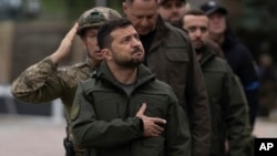 乌克兰总统泽连斯基在一个升旗仪式上（资料照 2022年9月14日）