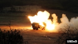 미군의 M142 HIMARS 다연장로켓 (자료사진)