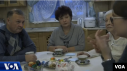 Porodica Marije Butine u razgovoru sa novinarima Glasa Amerike