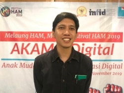 Musisi Ananda Badudu mengatakan kampanye HAM perlu bahasa yang lebih membumi.