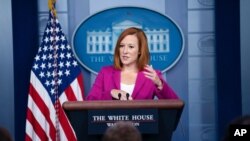 젠 사키 백악관 대변인이 지난 4일 정례 브리핑을 하고 있다. 