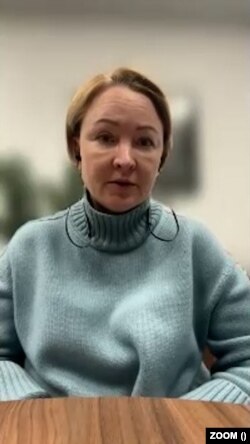 Татјана Митрова, научен соработник за Центарот за глобална енергетска политика на Универзитетот Колумбија во интервју за Гласот на Америка на македонски преку платформата „Зум“.