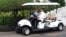 Presiden Joko Widodo mengemudikan Golf Cart untuk mengantar mantan Presiden AS Barack Obama ke Grand Garden (Photo Courtesy: Biro Setpres RI)