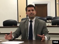 2049项目研研究所研究员易思安（美国之音钟辰芳拍摄）