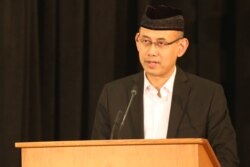 Wakil Duta Besar Indonesia untuk Amerika Iwan Freddy Hari Susanto membuka resmi Muktamar ke-20 IMSA di Chicago, Illinois, Kamis, 25 Desember 2019. (Foto: VOA/Karlina))