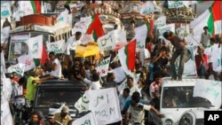 کراچی میں امن کے لئے کوشیش جاری، وزرائے داخلہ کا فضائی دورہ