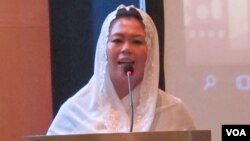 Direktur Eksekutif the Wahid Institute, Yenny Wahid. (VOA/Fathiyah Wardah)