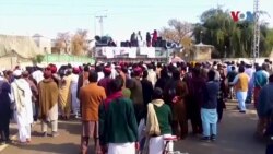 په بنو کې یو ځل بیا عام ولس د ناامنۍ، هدفي وژنو، ترهګرۍ او پوځي عملیاتو پر ضد سړکونو ته راوتلی دی