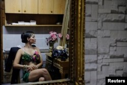 میکائیل علزاده با اسم هنری لئو