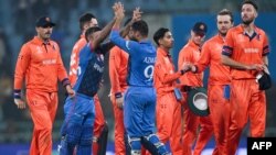 حشمت الله شهیدی، کپتان و بتسمن تیم افغانستان، ۵۶ دوش و عظمت الله عمرزی، بتسمن دیگر افغانستان، ۳۱ دوش انجام دادند و تا پایان بازی از میدان حذف نشدند.