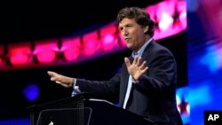 Media Tucker Carlson,