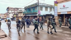Après des émeutes, les autorités sierra-léonaises décrètent un couvre-feu