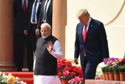 នាយករដ្ឋមន្ត្រី​ឥណ្ឌា លោកNarendra Modi និង​ប្រធានាធិបតី​អាមេរិក លោក ដូណាល់ ត្រាំ អញ្ជើញ​ចូលរួម​ក្នុង​សន្និសីទ​កាសែត​រួម​មួយ​នៅ​ក្នុង​ក្រុង​ញូវដែលី កាលពី​ថ្ងៃទី២៥ ខែកុម្ភៈ ឆ្នាំ២០២០។