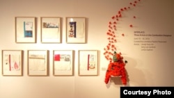 ស្នាដៃ «Back Home» ដោយ​អ្នក​ស្រី LinDa Saphan ជា​រូប​គំនូរ​ធ្វើ​ពី​ក្រដាស ក្រណាត់ ដេរ​ភ្ជាប់​គ្នា​ទំហំ ៣០ x ៣០​សង់​ទី​ម៉ែត។ (Courtesy photo៖ Linda Saphan និង InCube Arts)