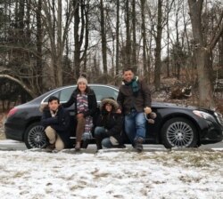 Bona Silalahi berlibur bersama keluarga. (Foto: Bona Silalahi/arsip pribadi)