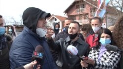 Razmirice među okupljenim građanima