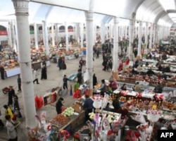 Yo’q pulga to’y qilib, minglab dollar qarzga botayotgan oilalar