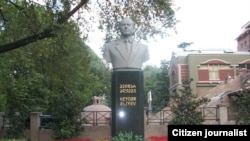 ჰეიდარ ალიევის ძეგლი თბილისში