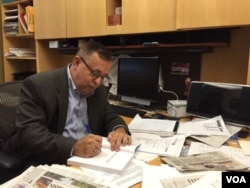 OSU professor Herb Asher is author of "Presidential Elections and American Politics." He says Democrat Hillary Clinton will be impacted the most if millennial's do not vote. (C. Presutti/VOA)