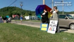Kentucky Clerk Defies US Court, Won't Issue Gay Marriage License