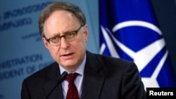 알렉산더 버시바우 전 나토 사무차장