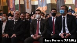 ARHIVA - Zdravko Krivokapić, Aleksa Bečić i Aleksandar Vučić (s leva) na sahrani mitropolita Amfilohija (Foto: RFE/RL/Savo Prelević)