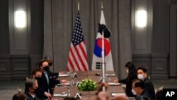 토니 블링컨 미국 국무장관과 정의용 한국 외교장관이 오늘(3일) 주요 7개국 G7 장관회의가 열리는 영국 런던에서 회담했다.