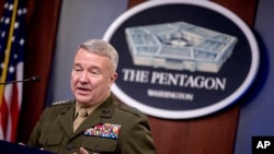 ٰژنرال کنت مک‌کنزی، فرمانده سنتکام، عکس از آرشیو