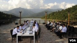 მთავრობის სხდომა ყვარლის ტბაზე