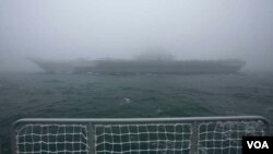 2019年4月23日，中国海军的“辽宁号”航母在青岛海域参加纪念海军成立70周年的海上阅兵仪式。