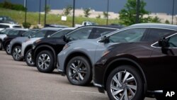 미국 코로라도주 하이랜드랜치의 니산 자동차 대리점.