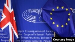 Zastave Velike Britanije i Evropske unije