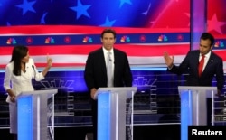 فلوریڈا میں ہونے والے ریپبلیکن پرائمریز میں نکی ہیلی، ران ڈی سیٹیس اور وویک ریماسومے مباحثے میں حصہ لے رہے ہیں۔ 8 نومبر 2023