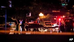 Korban-korban penembakan massal di Dayton, Ohio, sedang dievakuasi, 4 Agustus 2019. 