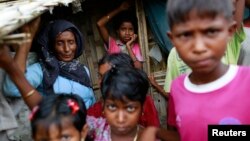 지난해 8월 태국 시트웨 외곽 난민촌에 폭력 사태를 피해 달아난 로힝야 족 난민들이 머무르고 있다.