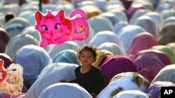 PHOTOS: Muslims Mark Eid al-Adha 