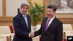 지난 2016년 6월 시진핑 중국 국가주석과 당시 존 케리 국무장관이 베이징 인민대회당에서 회동했다. 