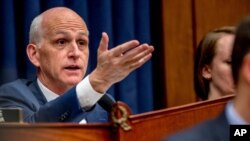 애덤 스미스 미 하원 군사위원장.