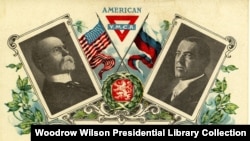 Foto Presiden AS Woodrow Wilson (kanan) di kartu pos pada 1920 dengan foto Tomas G. Masaryk, Presiden Ceko yang pertama. 